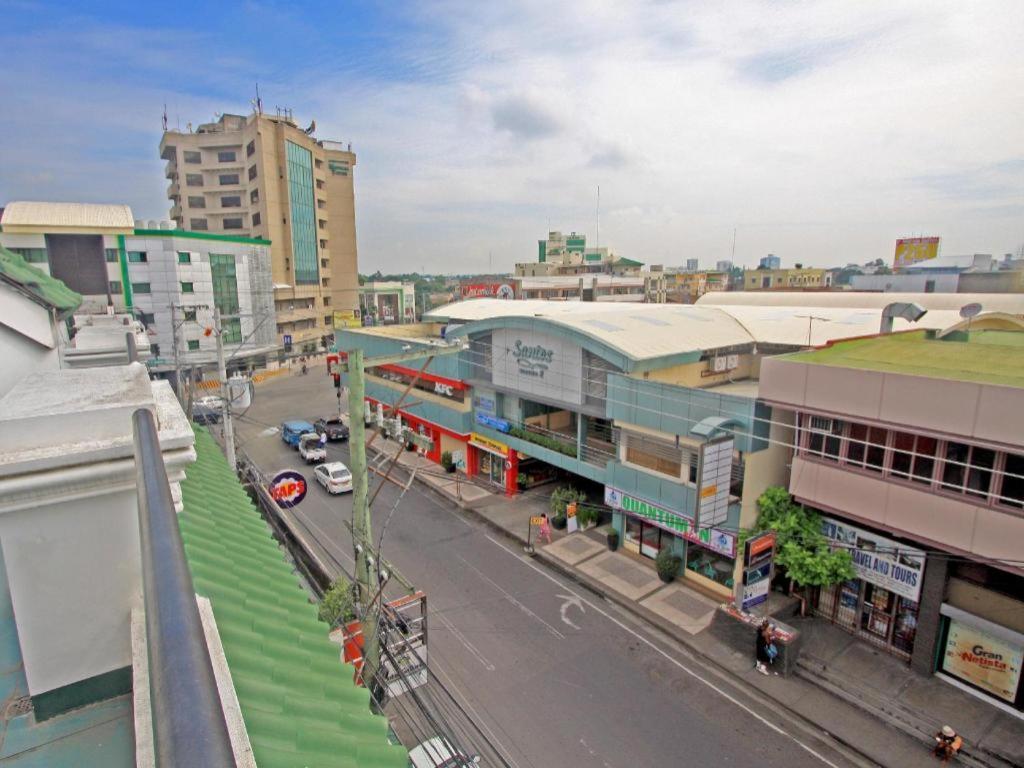 Hotel Galleria Davao Экстерьер фото