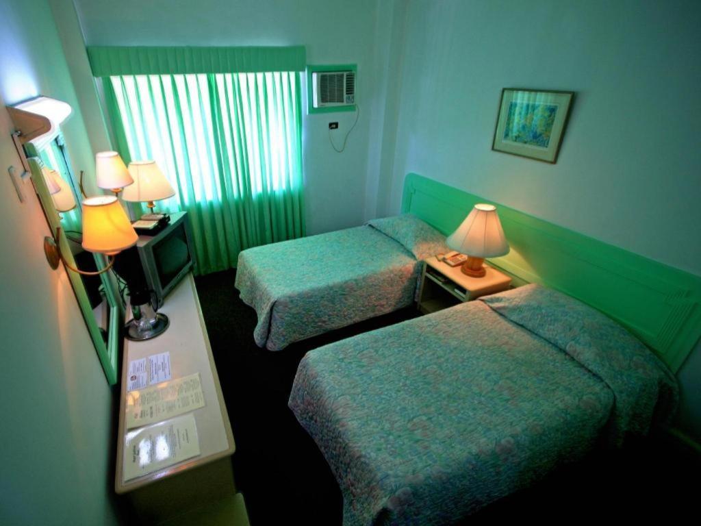 Hotel Galleria Davao Экстерьер фото