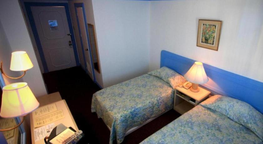 Hotel Galleria Davao Экстерьер фото